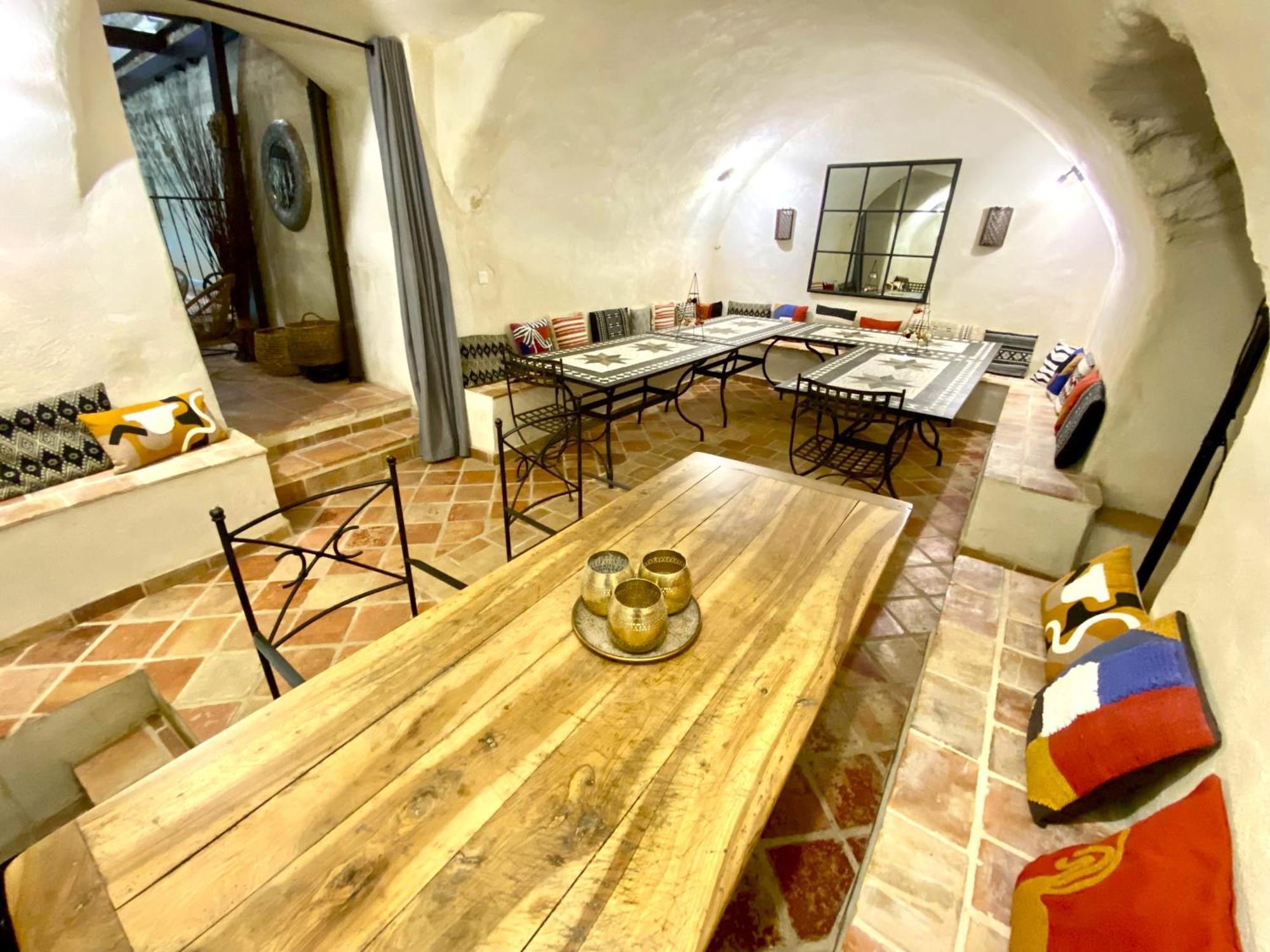 Gite De Groupe 9Ch Ou 3 Gites Independants De 3Ch - Patio Et Piscine Interieure Chauffee Toute L'Annee Vallon-Pont-dʼArc Εξωτερικό φωτογραφία